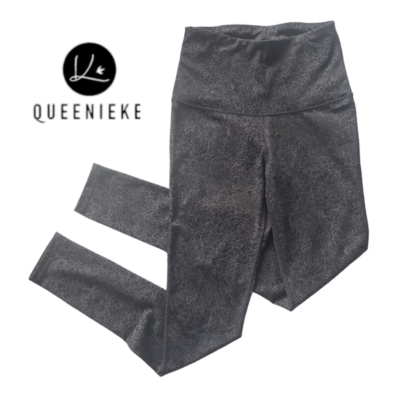 QUEENIEKE High Waisted Leggings | Grey Bloom | Size Small - Picture 3 of 5